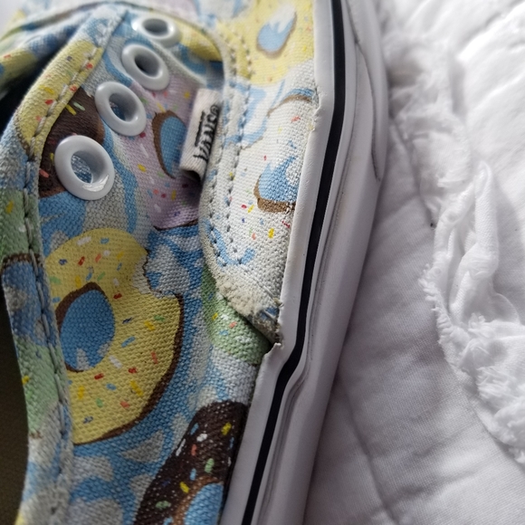 Vans Doughnuts Sneakers Size 7 EUC! - Picture 13 of 16